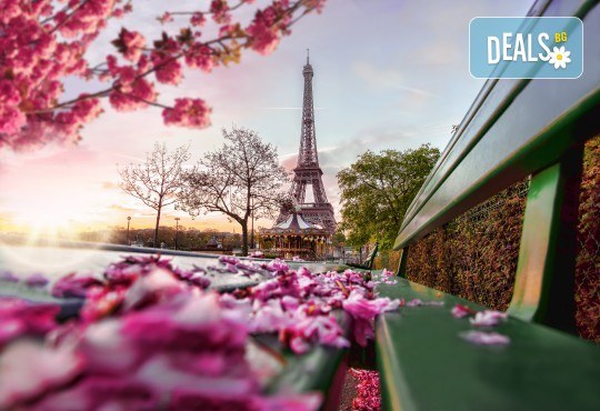 Романтика в Париж през пролетта! 7 нощувки със закуски в хотел 3*, самолетни билети и транспорт с автобус, представител от Луксъри Травел - Снимка 6