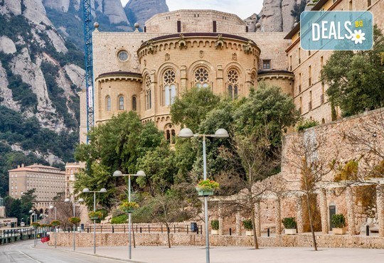 Великден в Барселона! 10 дни, 8 нощувки със закуски и 2 вечери, транспорт, помещение на Сан Ремо, Верона, Любляна и Милано - Снимка 19