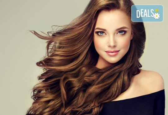 Подстригване, терапия с професионални продукти в 4 стъпки - с кератин и колаген или дълбоко възстановяваща, прическа със сешоар, преса или плитка в Женско царство - Центъра или Студентски град! - Снимка 1