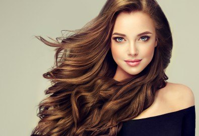 Подстригване, терапия с професионални продукти в 4 стъпки - с кератин и колаген или дълбоко възстановяваща, прическа със сешоар, преса или плитка в Женско царство - Центъра или Студентски град!