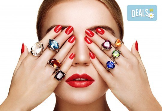 Свежи цветове! Маникюр с гел лак от богатата палитра на KODI, 2 рисувани декорации и подстригване, по желание в салон за красота Женско Царство в Центъра - Снимка 2