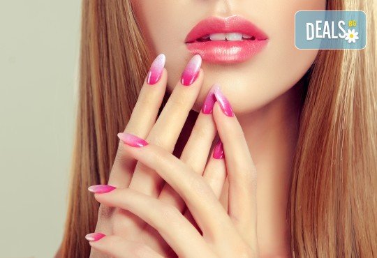 Изграждане на ноктопластика с гел и маникюр с гел лак или поддръжка на ноктопластика в салон за красота Alex Nails! - Снимка 4