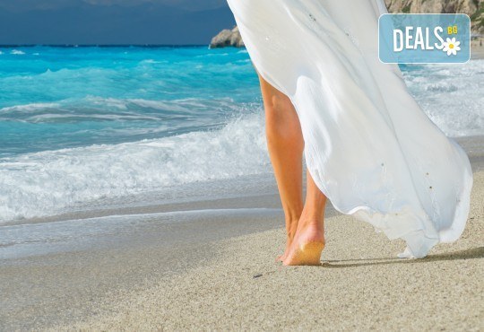 Ранни записвания за лятна почивка на остров Лефкада! 5 нощувки със закуски в хотел 3* в Нидри, транспорт и водач - Снимка 1