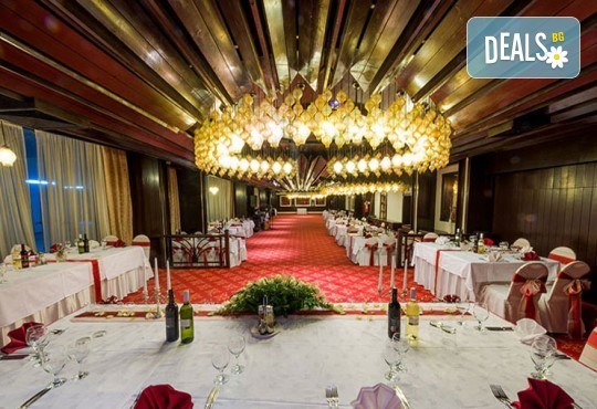 Екскурзия за 8-ми март до Скопие! 1 нощувка със закуска в Hotel Continental 4*, транспорт и екскурзоводско обслужване - Снимка 10