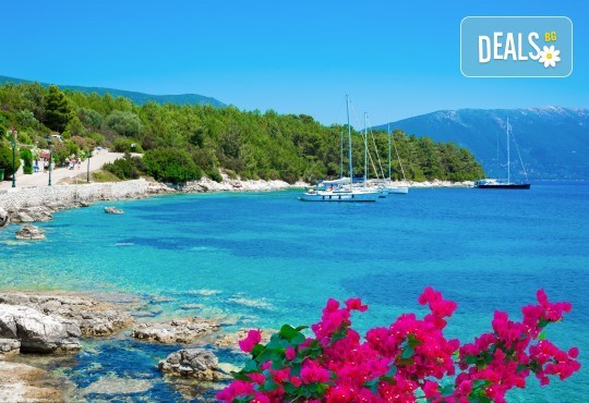 Мини почивка на остров Лефкада през май, септември или октомври! 3 нощувки със закуски или закуски и вечери, транспорт и водач от Далла Турс - Снимка 2