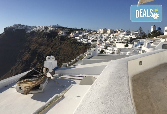 Посрещнете Великден на романтичния остров Санторини! 4 нощувки със закуски в хотел 3*, транспорт и водач от Данна Холидейз - Снимка 13