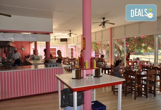 Посрещнете Великден на остров Корфу! 4 нощувки със закуски и вечери в Pink Palace Beach Resort, транспорт и водач от Данна Холидейз - Снимка 10