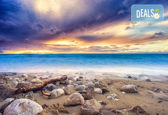 Ранни записвания за мини почивка на остров Лефкада през лятото! 3 нощувки със закуски или закуски и вечери, транспорт и водач от Далла Турс - Снимка 1