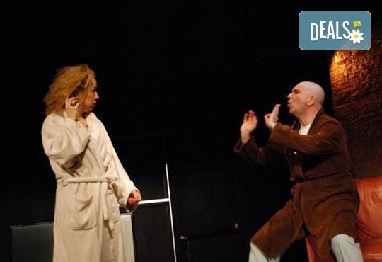 Гледайте Силвия Лулчева и Николай Луканов в Любовна песен на 29.02 от 19 ч. в Младежки театър, камерна сцена, 1 билет! - Снимка 4