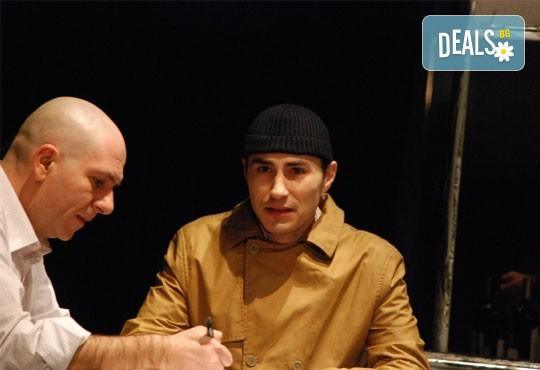 Гледайте Силвия Лулчева и Николай Луканов в Любовна песен на 29.02 от 19 ч. в Младежки театър, камерна сцена, 1 билет! - Снимка 8