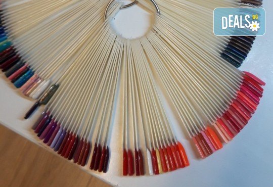 Маникюр с гел лак от богатите палитри на Gelish, Cucio, OPI, Nailover и Luxio, 2 рисувани декорации и по желание сваляне на стар гел лак в Artistic Studio - Снимка 11