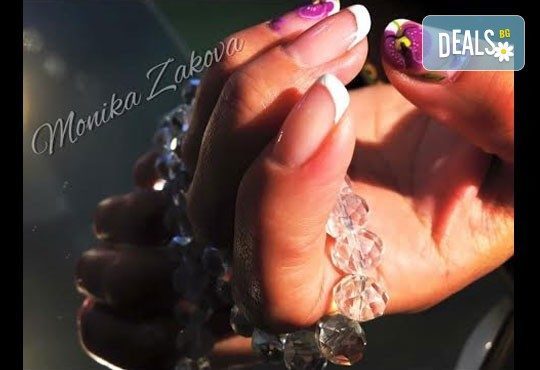 Бъдете неотразима с класически или френски маникюр с гел лак в цвят по избор, 2 ръчно рисувани декорации, терапия за ръце с парафинова свещ и бонус: сваляне на стар гел лак в студио Velesa - Снимка 4