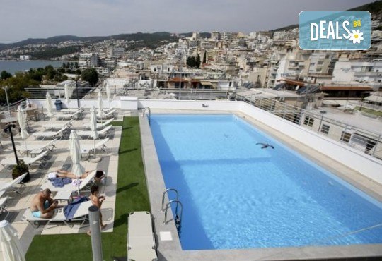 Лятна мини почивка в Кавала! 4 нощувки със закуски и вечери в Hotel Oceanis 3*, транспорт и трансфер до плажовете Амолофи, Неа Ираклица и Каламица - Снимка 14