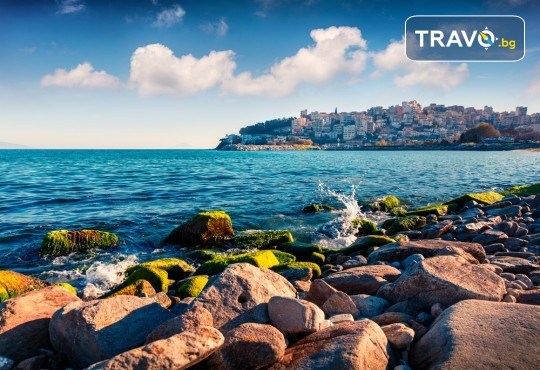 Лятна мини почивка в Кавала! 4 нощувки със закуски и вечери в Hotel Oceanis 3*, транспорт и трансфер до плажовете Амолофи, Неа Ираклица и Каламица - Снимка 4
