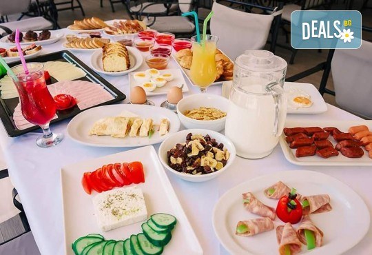 Лятна почивка на супер цена в Stavros Beach Hotel в Ставрос! 7 нощувки със закуски и вечери, възможност за транспорт - Снимка 9