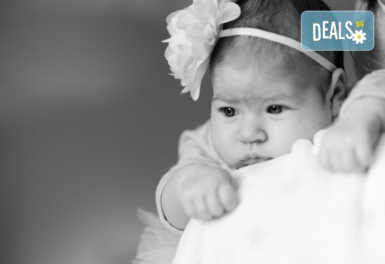 Семейна, детска или индивидуална фотосесия в студио, в дома на клиента или на открито от Фото Студио Амели - Снимка 3