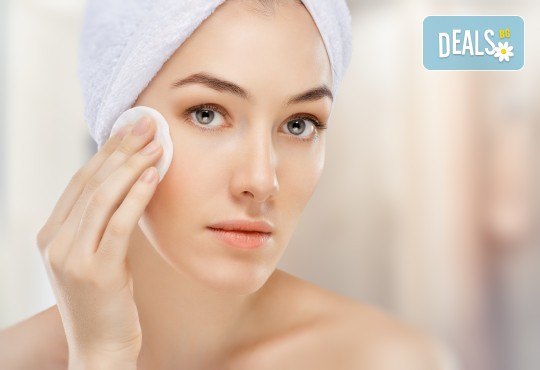 Медицинско почистване на лице с професионална испанска козметика при опитен козметик в Студио за красота Дъга - Снимка 2