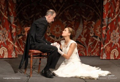 Гледайте Малин Кръстев, Ивайло Христов, Станка Калчева в Иванов на 07.03. от 19ч., в Младежки театър, камерна сцена, билет за един