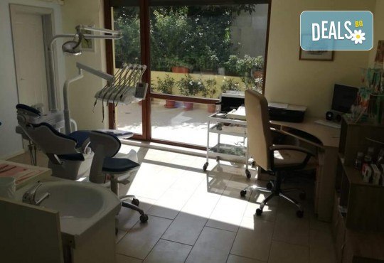 Избелване на зъби с иновативната система PURE на фирма Axis, почистване на зъбен камък и обстоен стоматологичен преглед от д-р Диляна Кънчева - Снимка 6
