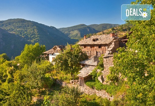 Екскурзия за 1 ден през пролетта до красивите села Лещен и Ковачевица! Транспорт и екскурзовод от Глобул Турс - Снимка 4