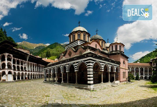 Лятна екскурзия до Рилския манастир, Седемте Рилски езера и Паничище! 1 нощувка и закуска, транспорт от Плевен или София и планински водач - Снимка 1