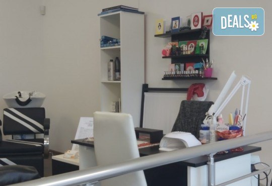 Терапия за коса, оформяне със сешоар и стилизиране на прическа в салон за красота Bibi Fashion! - Снимка 10