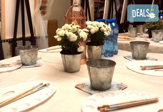 3 часа рисуване на тема Целувката по Климт на 26.04. с напътствията на професионален художник + чаша вино и минерална вода в Арт ателие Багри и вино - Снимка 5