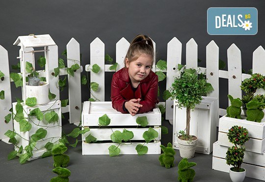 Индивидуална, детска или семейна фотосесия в студио и обработка на всички заснети кадри от Chapkanov photography - Снимка 21