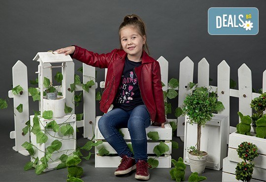 Индивидуална, детска или семейна фотосесия в студио и обработка на всички заснети кадри от Chapkanov photography - Снимка 22