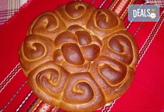1 или 2 кг. погача, или както нашите баби я наричат - пита, обреден хляб с орнаменти от Работилница за вкусотии Рави + включена доставка - Снимка 1