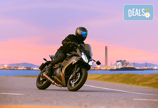 30 минути от шофьорски курс за категория А с включена практика и упражнения за владеене на мотор от Фирма Scoot - Снимка 1