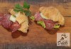 100 броя хапки Романтична Франция - мини кроасан сандвич, тарталети и сладки еклери от Kулинарна работилница Деличи - thumb 3