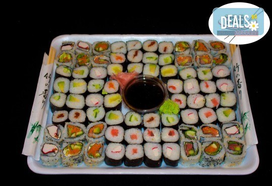 Вземете 80 вкусни суши хапки с пушена сьомга, филаделфия и скариди с възможност за доставка от Sushi Market! - Снимка 1