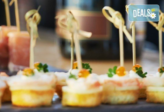 Почерпете със сет със 100, 150 или 200 коктейлни хапки микс от H&D catering! - Снимка 2