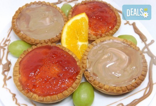 За вашия повод! 30 мини чийзкейкчета с течен шоколад или плодово сладко от Кетърингхапки.com - Снимка 2