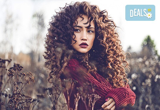 Впечатлете с нова визия! Трайно спираловидно къдрене с безамонячен къдрин в Салон за красота Madonna - Снимка 1