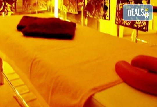 Медицински педикюр за красиви и поддържани крачета в салон за красота Лаура Стайл - Снимка 6