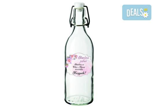 Самозалепващи етикети за бутилки – 100 бр., с дизайн по избор на клиента от Хартиен свят - Снимка 1