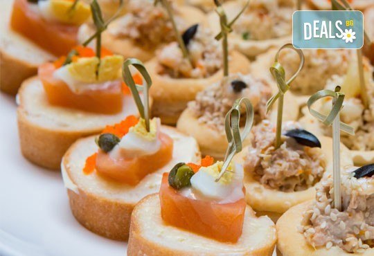 Вземете сет Парти - 4 плата с общо 110 коктейлни хапки, от Кулинарна работилница Деличи - Снимка 2