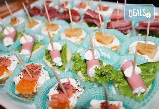 Вкусни изкушения за Вашия повод от Мечо Фууд Кетъринг: 90, 120 или 150 коктейлни хапки - Снимка 5