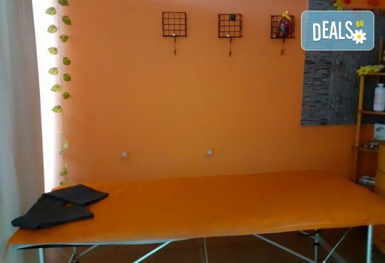 Лечебен, класически или болкоуспокояващ масаж с магнезий или луга на гръб или на цяло тяло + масаж на глава, ходила или длани в Mery Relax - Снимка 6