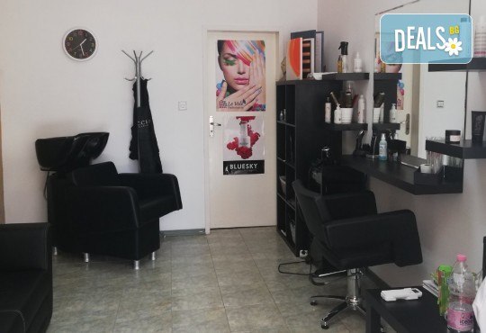 Специално предложение за мъже! Подстригване, измиване и оформяне със сешоар в Студио за красота Vanity - Снимка 5