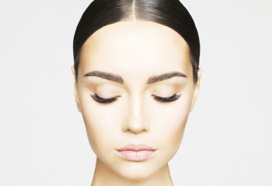 Изящно подчертаване! Ламиниране, ботокс и боядисване на мигли в салон за красота Неви в Центъра!