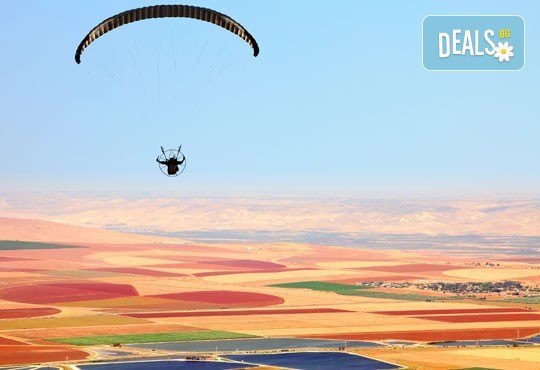 Изненадайте любим човек или себе си! Височинен тандемен полет край Варна или Шуменското плато с HD заснемане от Клуб по парапланеризъм Дедал - Снимка 1