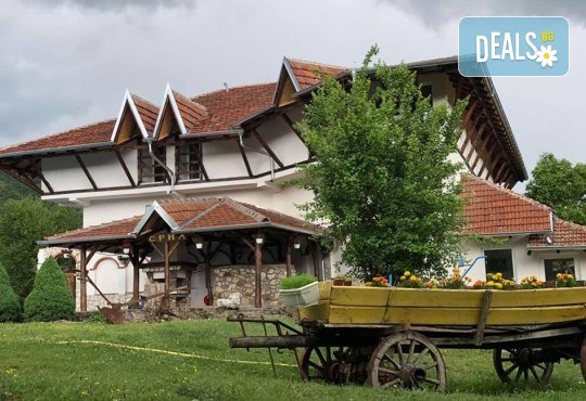 Уикенд в Етно село Срна в Сърбия! 1 нощувка със закуска и богата вечеря с жива музика, транспорт и ползване на басейн - Снимка 3