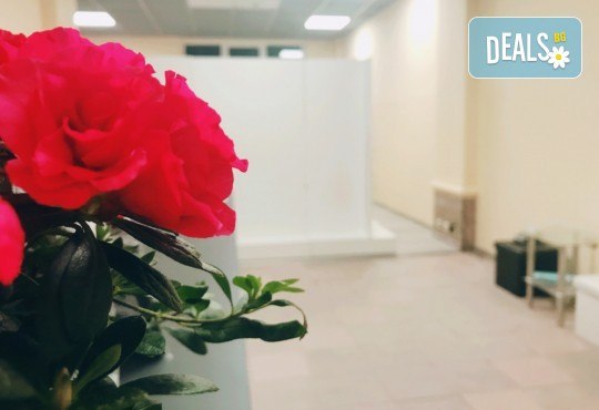 По гъвкави, по-силни и по-здрави! Подарете си 4 тренировки с упражненията по стречинг, включващи асани, в Студио за аеробика и танци Фейм! - Снимка 7