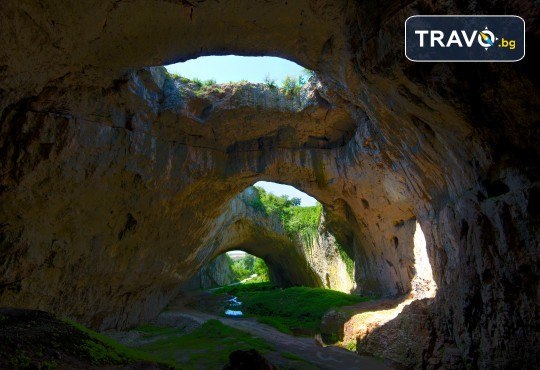 Еднодневна екскурзия на 18.07. до Деветашката пещера и Крушунските водопади с транспорт от Плевен и водач - Снимка 1
