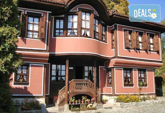 По стъпките на Българското Възраждане! Екскурзия до Копривщица, Панагюрище, Сопот и Калофер с 1 нощувка, закуска и вечеря, транспорт и водач - Снимка 1
