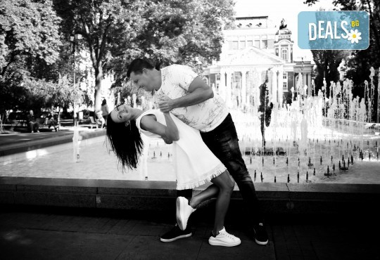 Детска, семейна или индивидуална фотосесия на открито или на адрес на клиента + подарък DVD от New Line Production - Снимка 10