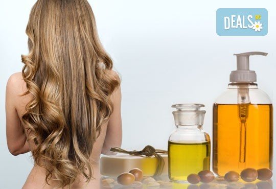 Иновативна фотон лазер терапия за коса с ботокс, хиалурон, кератин, арган, измиване, флуид с инфраред преса и оформяне със сешоар в Женско царство в Центъра - Снимка 2